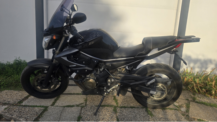YAMAHA XJ6-N