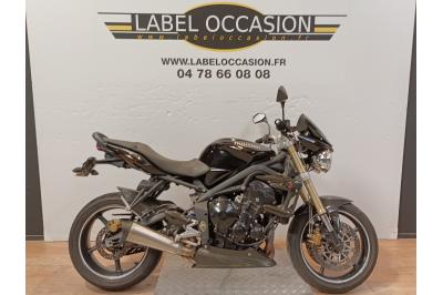 TRIUMPH 675 STREET TRIPLE