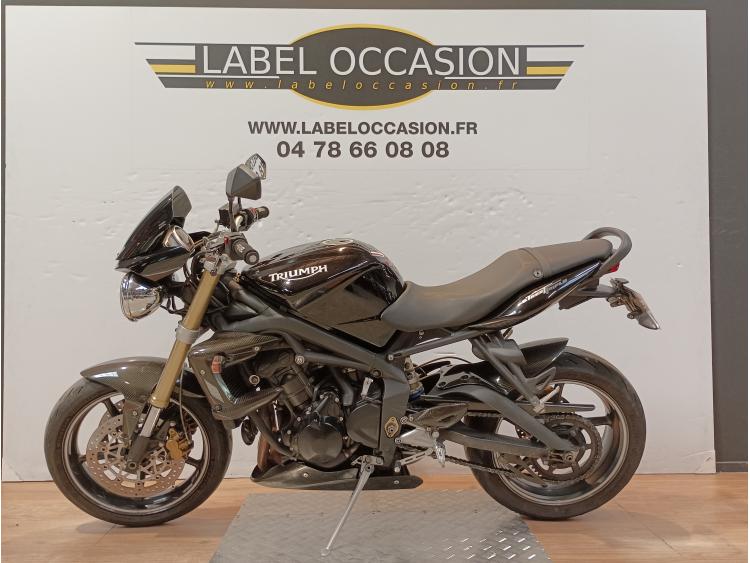 TRIUMPH 675 STREET TRIPLE