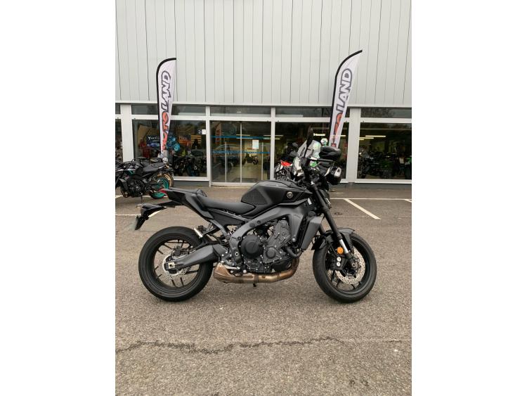 YAMAHA MT-09