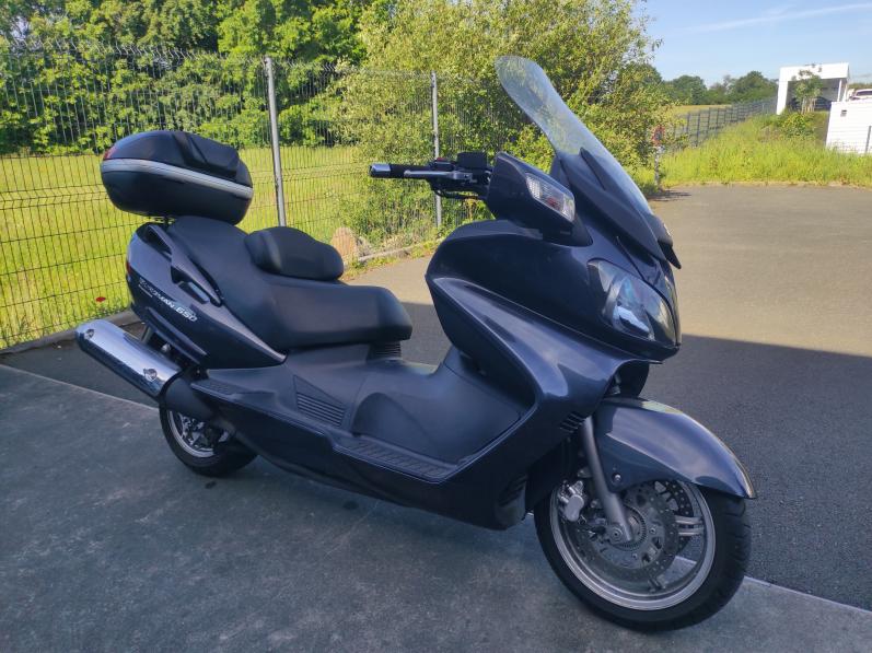 SUZUKI BURGMAN 650