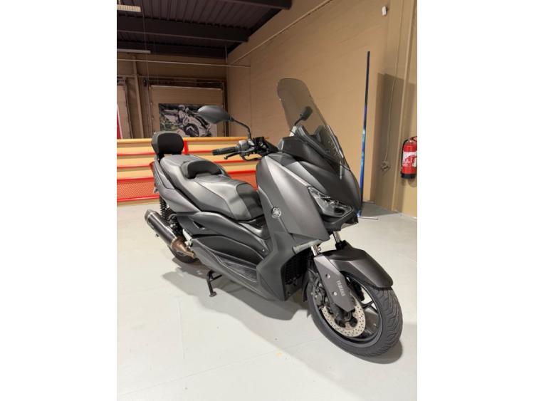 YAMAHA XMAX 300