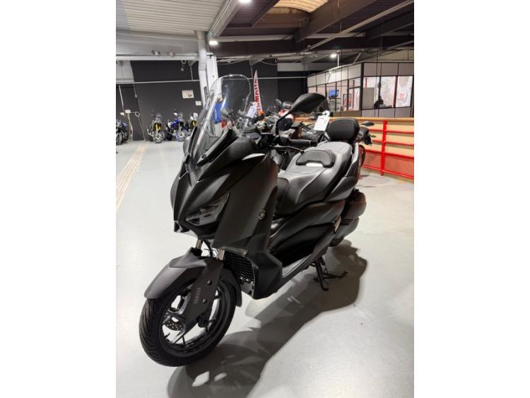 YAMAHA XMAX 300