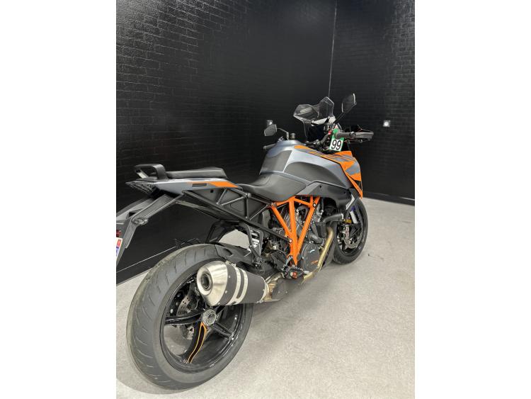 KTM 1290 SUPER DUKE GT