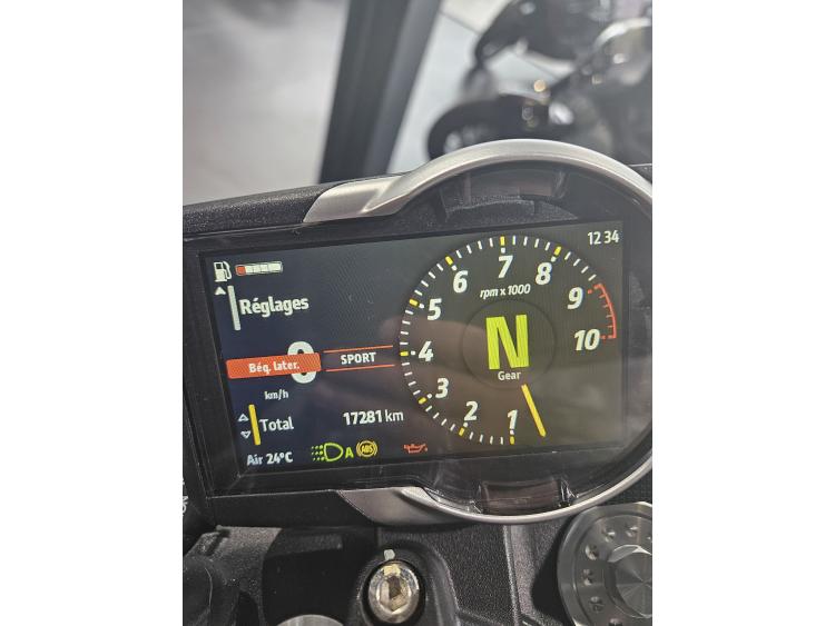 DUCATI SCRAMBLER FULL THROTTLE
