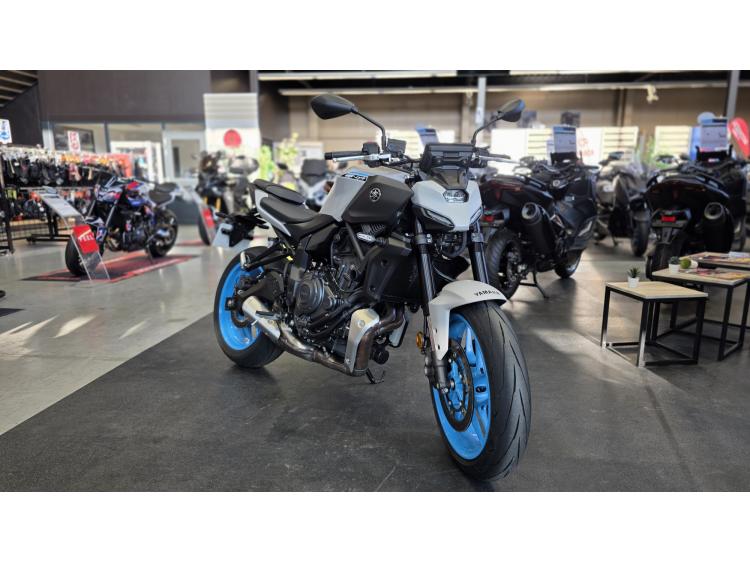 YAMAHA MT-07 A2 /!\ PROMO SUR VEHICULES NEUFS JUSQU'A -1000€ /!\