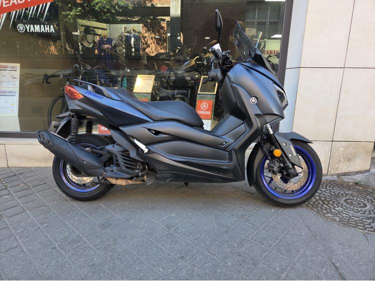 YAMAHA XMAX 125