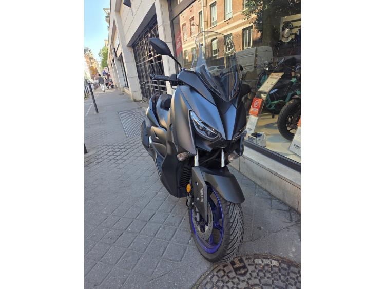 YAMAHA XMAX 125