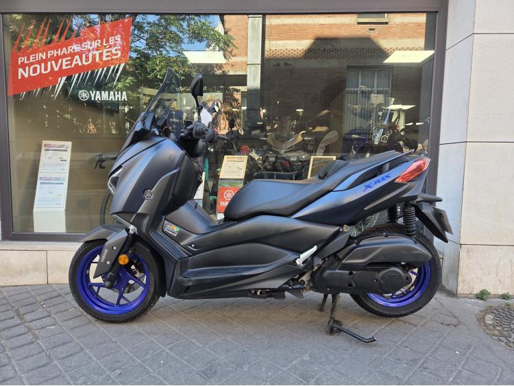 YAMAHA XMAX 125