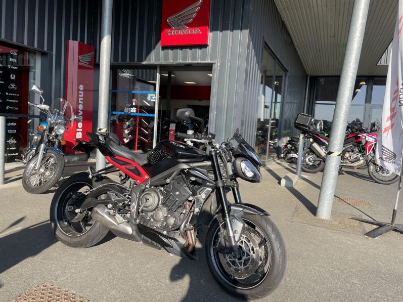 TRIUMPH STREET TRIPLE 765