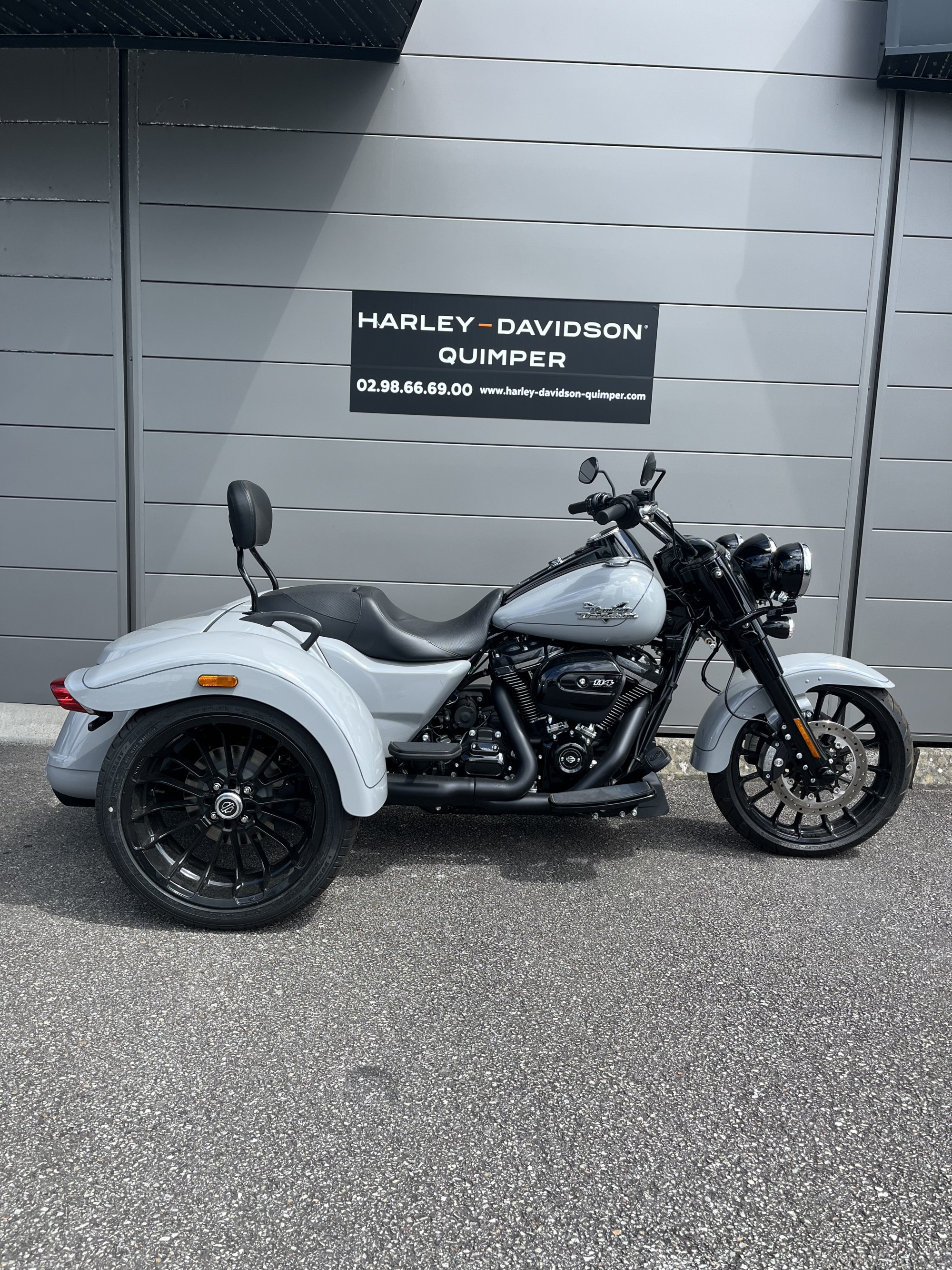 HARLEY-DAVIDSON TRIKE FREEWHEELER 1868