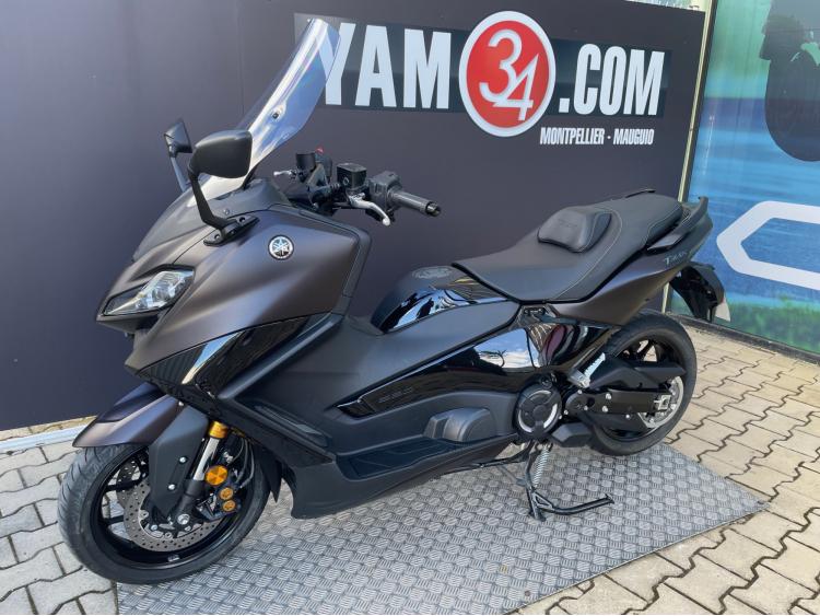 YAMAHA XP T-MAX 560 TECH MAX AKRAPOVIC