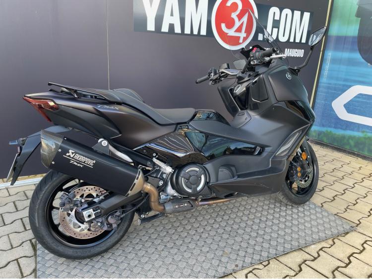 YAMAHA XP T-MAX 560 TECH MAX AKRAPOVIC