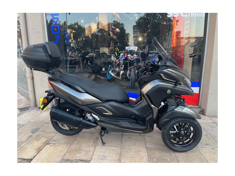 YAMAHA TRICITY 300