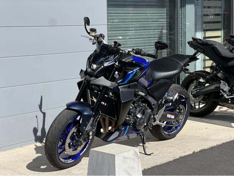 YAMAHA MT-09