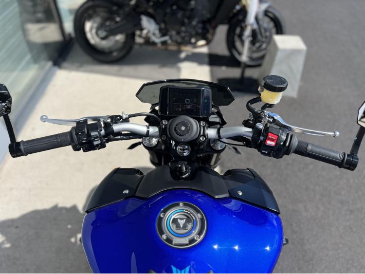 YAMAHA MT-09