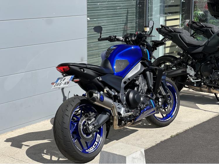 YAMAHA MT-09