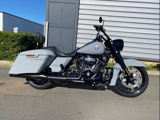 HARLEY-DAVIDSON TOURING ROAD KING 1868 SPECIAL