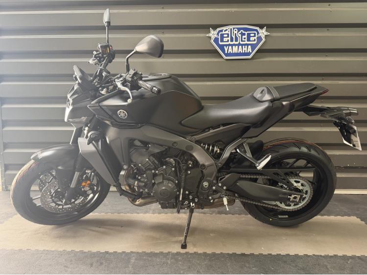 YAMAHA MT-09 BLACK 2026 - Livraison 