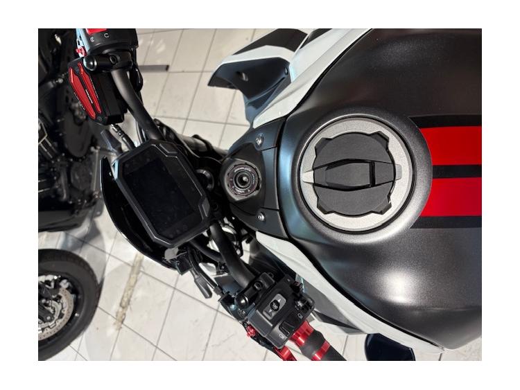 KAWASAKI z 900 e