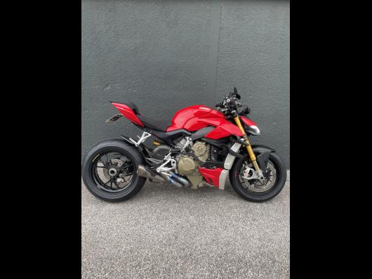 photo-annonce-ducati-streetfighter-v4-s_671210c71c813102760963.jpg