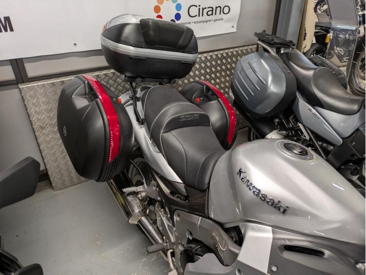 KAWASAKI ZZR 1200
