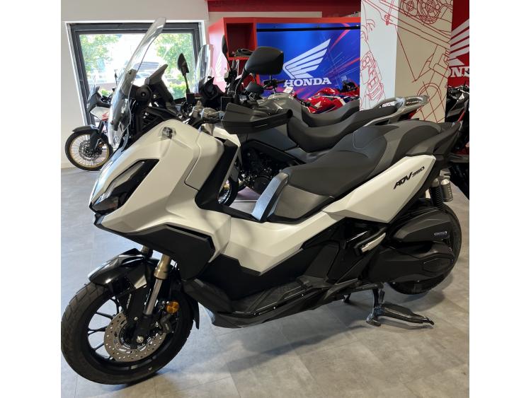 HONDA ADV 350