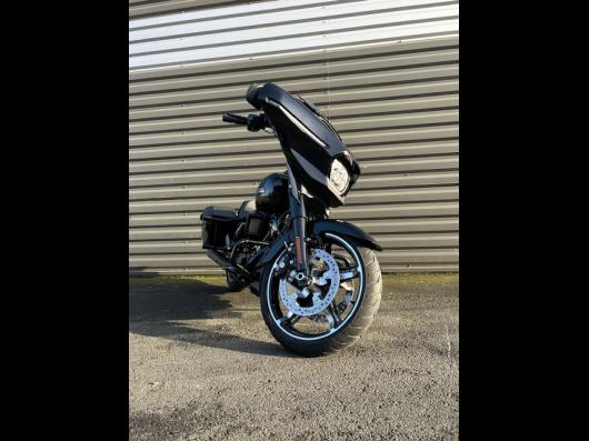 HARLEY-DAVIDSON TOURING STREET GLIDE 1923