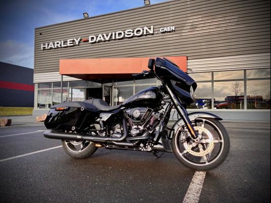 HARLEY-DAVIDSON TOURING STREET GLIDE 1923