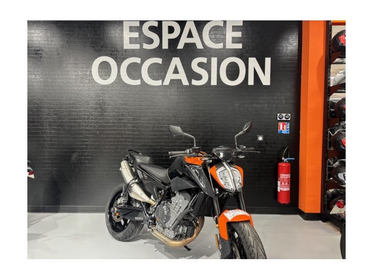 KTM 890 DUKE