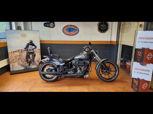HARLEY-DAVIDSON SOFTAIL BREAKOUT 1690