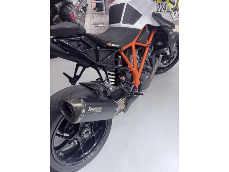 KTM 1290 SUPER DUKE R