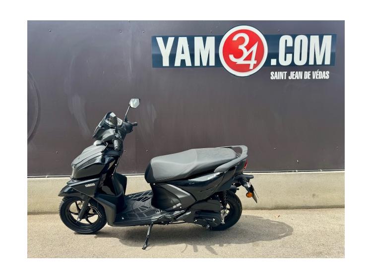 YAMAHA RayZR 125