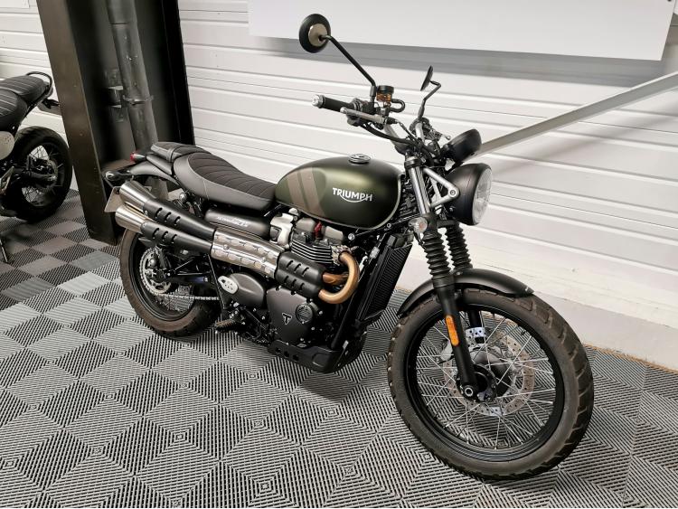 TRIUMPH STREET SCRAMBLER  900 - 1ERE MAIN - ELIGIBLE A2