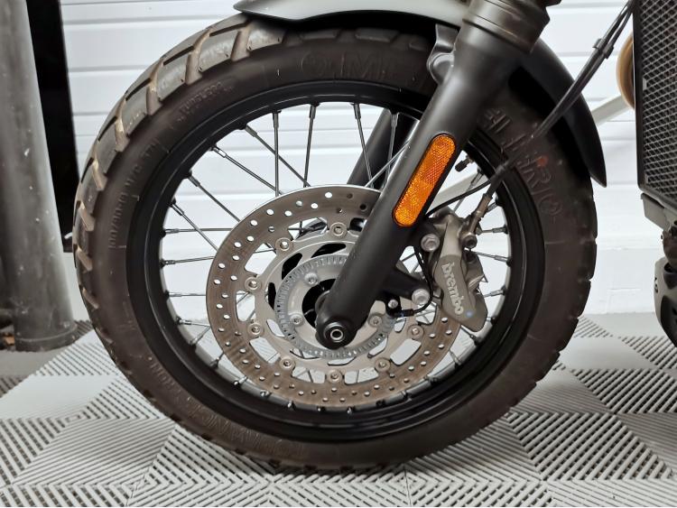 TRIUMPH STREET SCRAMBLER  900 - 1ERE MAIN - ELIGIBLE A2