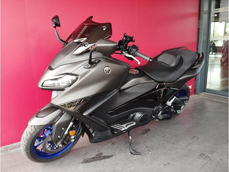 YAMAHA XP T-MAX 560 + EQUIPEMENTS