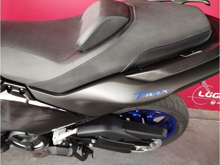 YAMAHA XP T-MAX 560 + EQUIPEMENTS