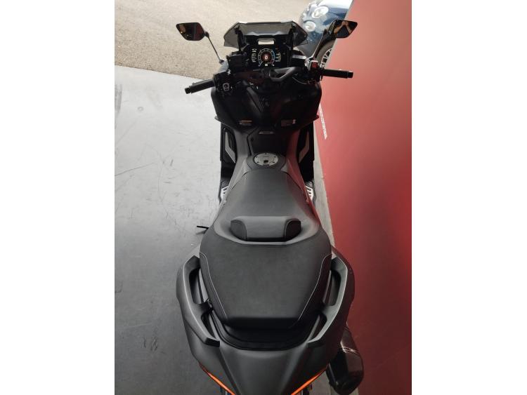 YAMAHA XP T-MAX 560 + EQUIPEMENTS