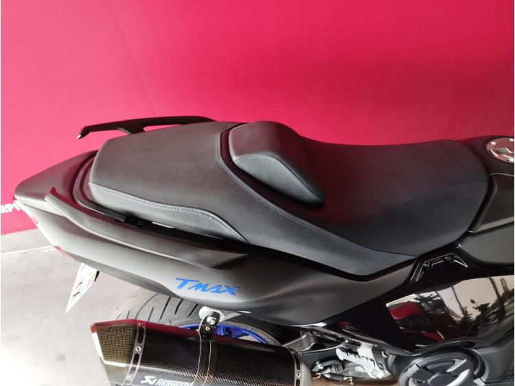 YAMAHA XP T-MAX 560 + EQUIPEMENTS