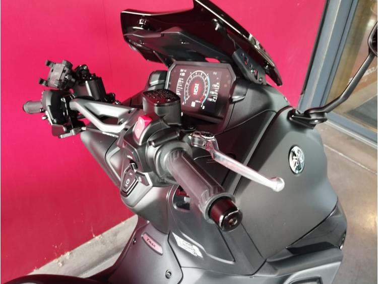 YAMAHA XP T-MAX 560 + EQUIPEMENTS