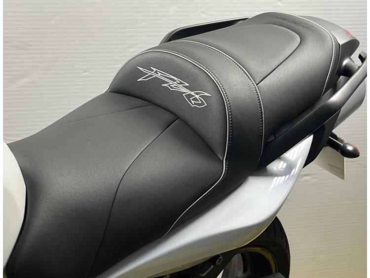 YAMAHA FZ6 N NAKED  S2 98cv