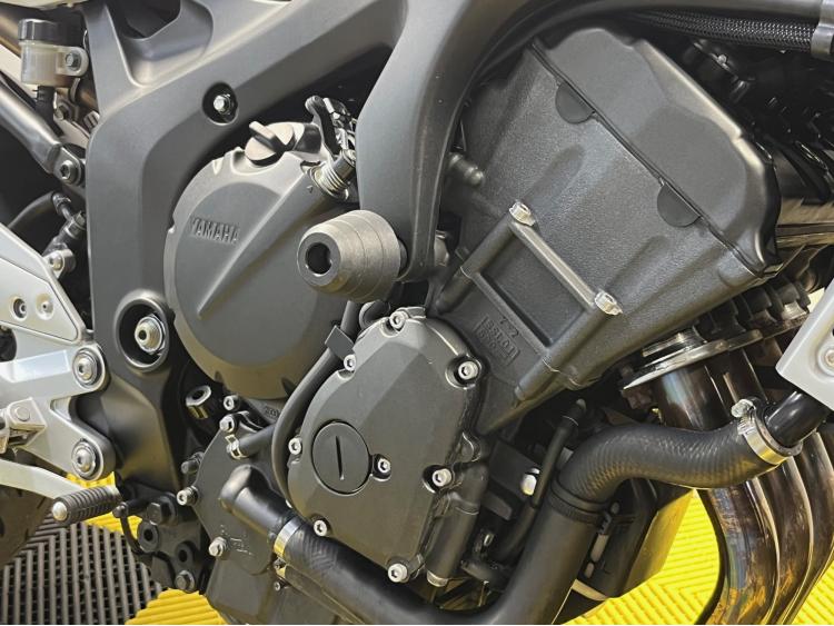 YAMAHA FZ6 N NAKED  S2 98cv