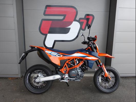 KTM 690 SMC R 2024