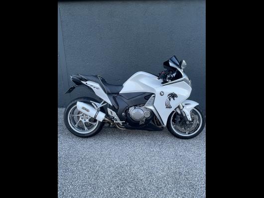 HONDA VFR 1200 F