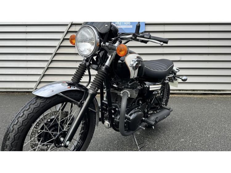 KAWASAKI W 800