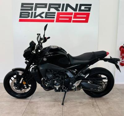 YAMAHA MT-09