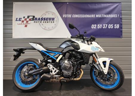 SUZUKI GSX-8S
