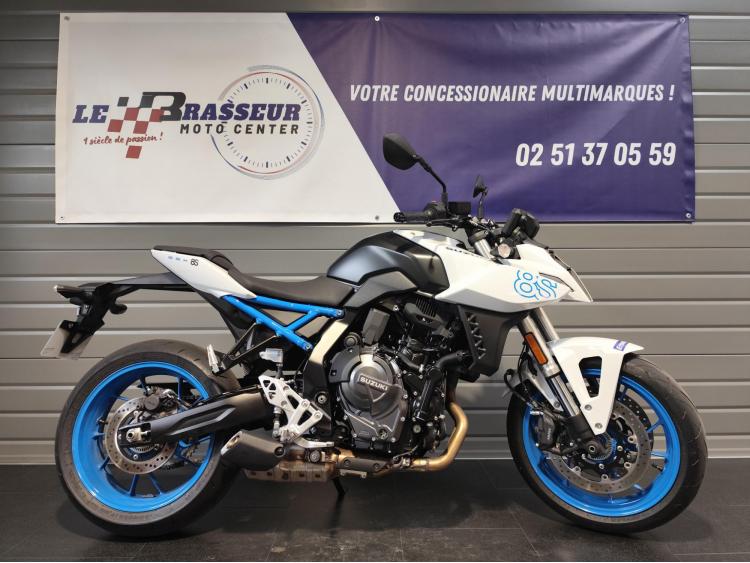 SUZUKI GSX-8S