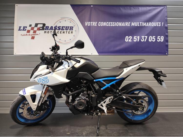 SUZUKI GSX-8S
