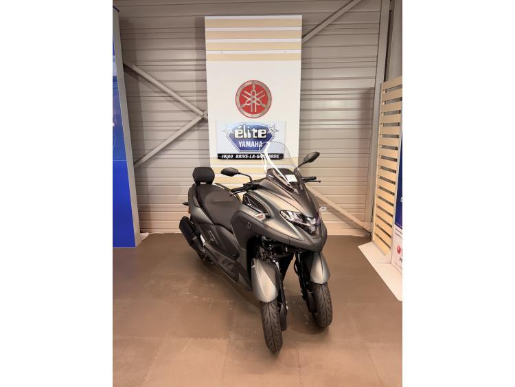 YAMAHA TRICITY 300